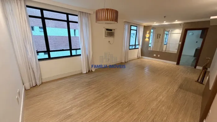 Apartamento à venda com 3 Quartos 1Suíte Varanda Pompéia em Santos