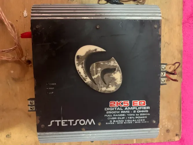 Módulo Amplificador Stetsom Vulcan 2K5 EQ - 2500W RMS (2 Ohms)