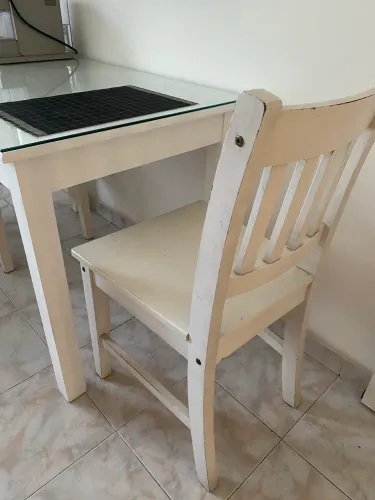 Mesa com duas cadeiras TokStok