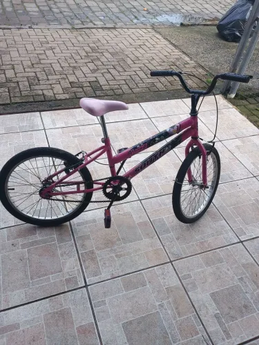 Bicicleta . infantil feminina aro 20