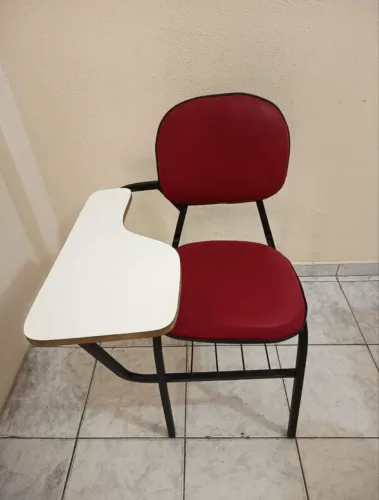 Vende-se carteiras escolares