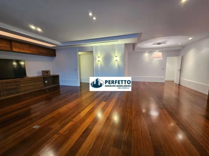 Aluga - Ipanema -Apartamneto amplo de 3 quartos com varandão e vaga de garagem