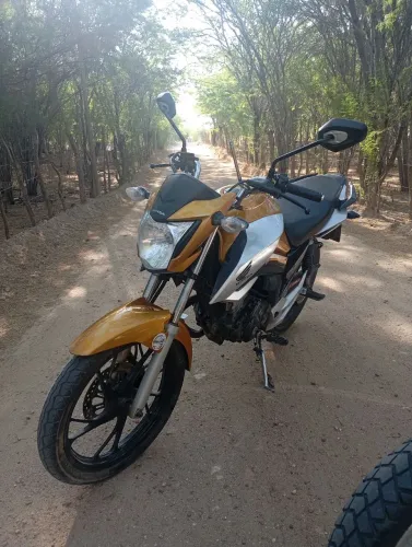 Moto muito conservada e nova pra quem tem bom gosto cg Titan 160 Ed especial 40 anos da ho