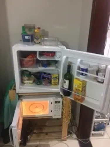 FRIGO BAR E MICROONDAS NOVOS