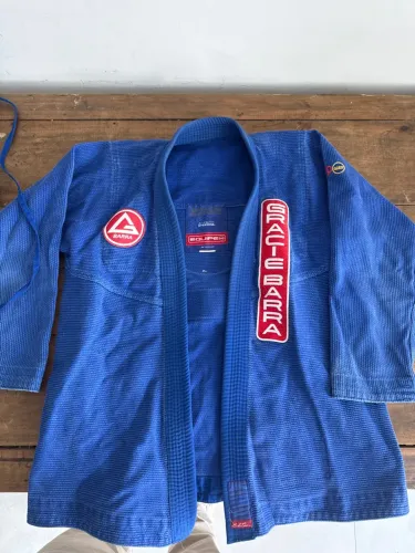 Kimono Gracie Barra A2 Azul Trançado Seminovo