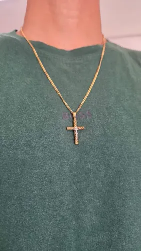 Corrente e pingente de ouro 18k semi novos