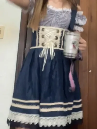 Traje Oktober