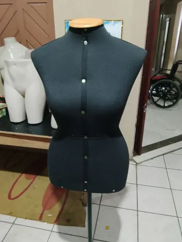 Kit maniquis e Costura.