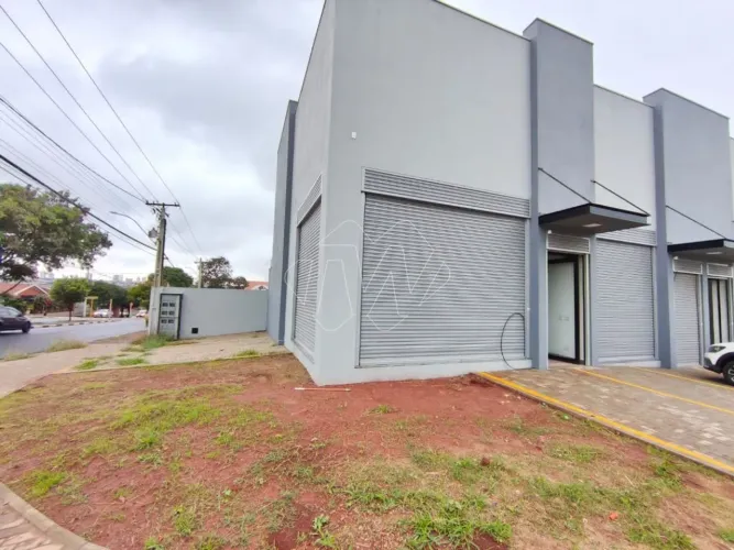 Locação de Comercial / Salão na cidade de Araraquara