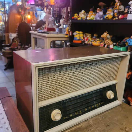RÁDIO ANTIGO FUNCIONA