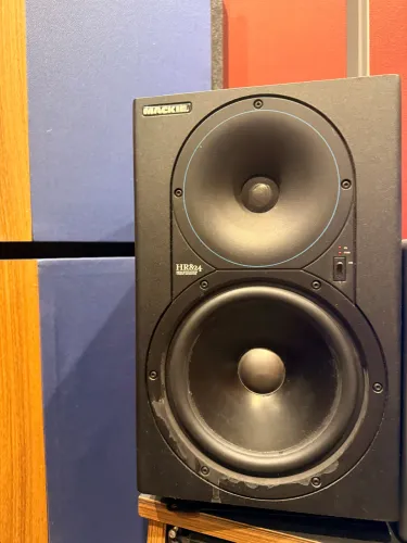 Par de monitor Mackie Hr 824
