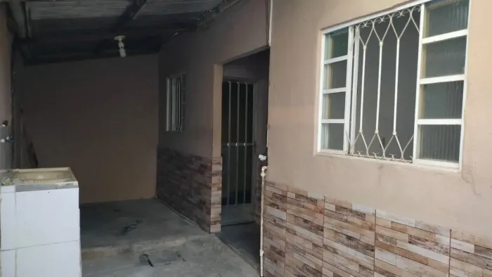 Alugo casa no jardim leal