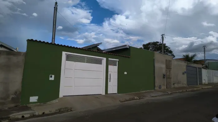 Vendemos casa em Delfinópolis ( na Ponte Alta/Babilônia)