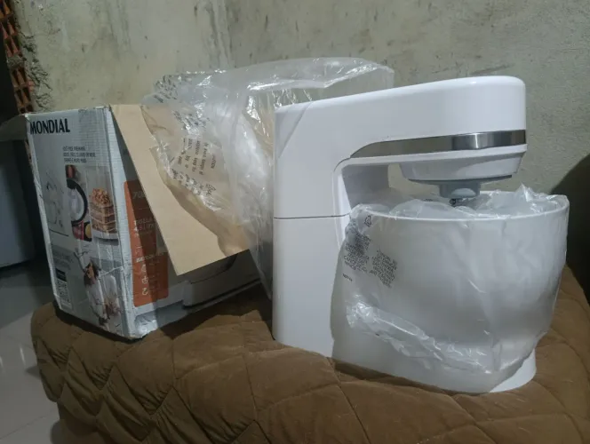 Batedeira profissional nunca usada.