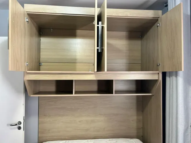 Guarda roupa/ Armario quarto madeira 