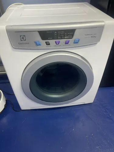 Secadora de Roupas de Parede e Piso Electrolux 10,5Kg Branca Essential Care Compacta Turbo