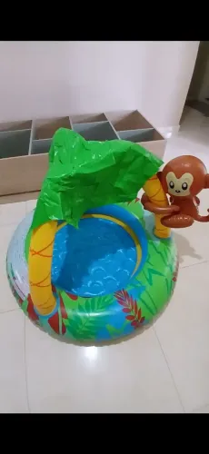 Piscina e tapete sensorial inflável para bebês