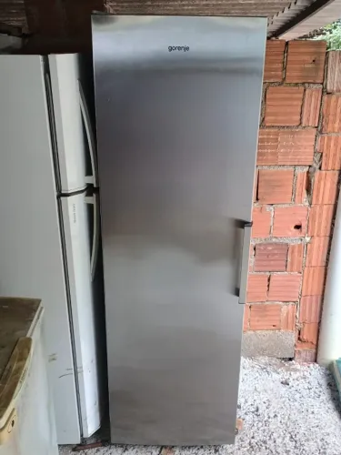 Freezer Vertical Gorenge