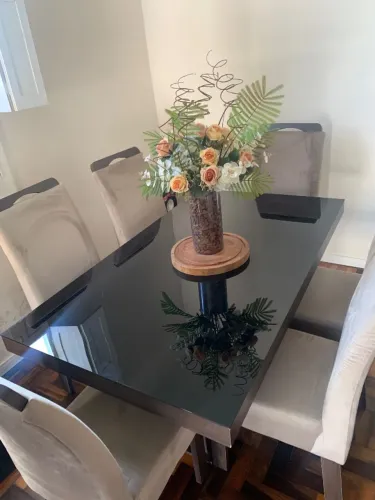 Mesa de jantar tampo de vidro