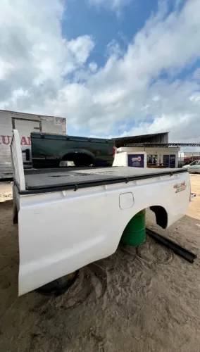 Carroceria original Hilux cabine simples branca 2005 a 2011