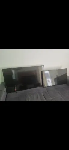 Vendo 2 tvs de 43 e 32 polegadas. (Precisa de conserto) ou pra qm quer aproveitar as peças