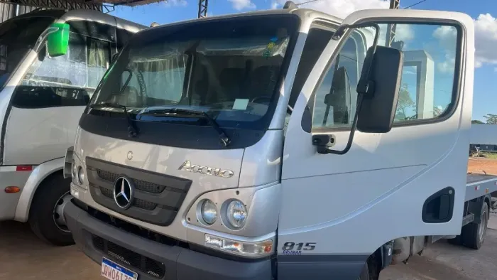 Raridade Apenas 8.000 km - Caminhão Mercedez Bens Accelo 815 - Plataforma Novo
