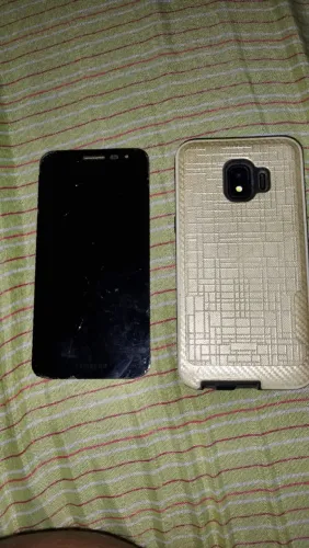 Vendo 3 celulares e 1 tablet para retirada de peças