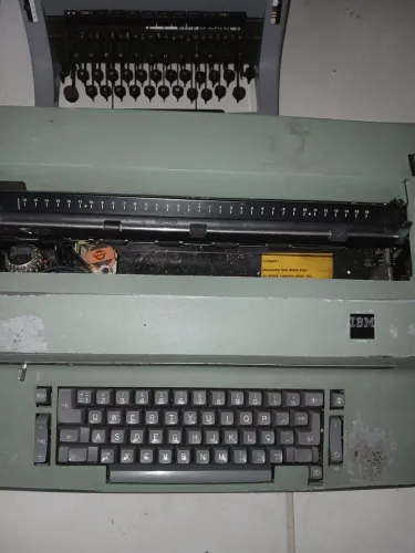 Máquinas Datilografia 1 IBM elétrica outra Olivette manual + impressora
