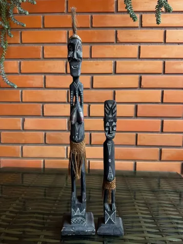 Estátuas de madeira para decoração