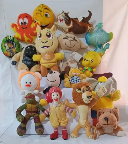Lote de mini pelúcias personagens e promocionais