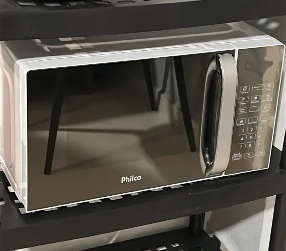 Vendo microondas semi novo 6 de uso vou me mudar e não consigo ficar com ele