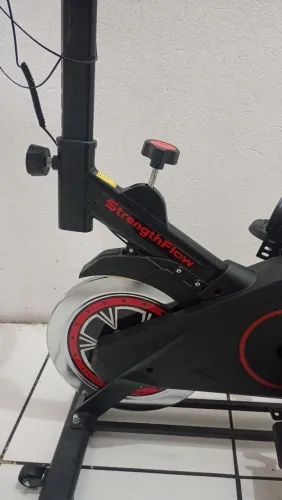 Bicicleta Ergométrica Spinning StrengthFlow