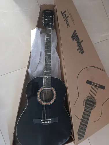 Violão novo