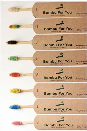 Escova de dentes de Bambu