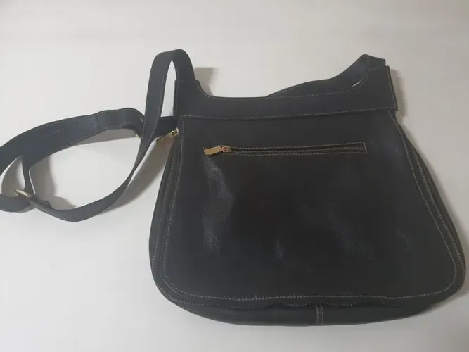 Bolsa em couro em estilo carteiro