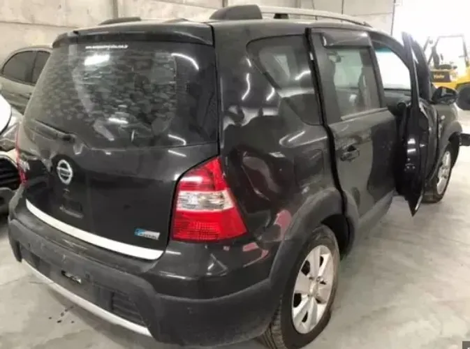 sucata nissan livina 1.8 automático 2014