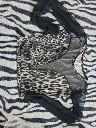Cropped blusa manga longa oncinha 