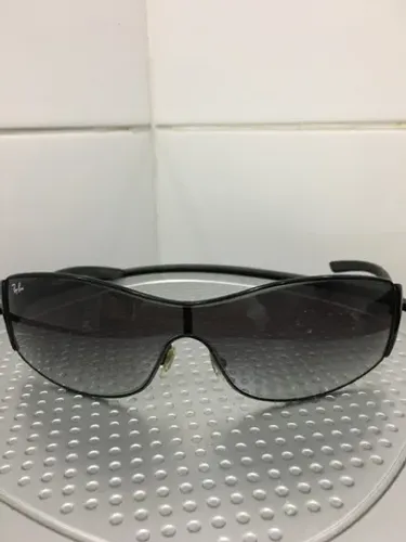 Óculos Ray-Ban com case
