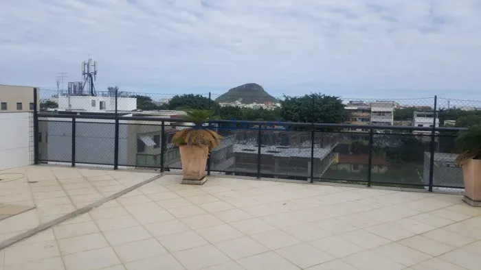 Cobertura para venda/locação com 4 quartos - Recreio dos Bandeirantes com 400m²