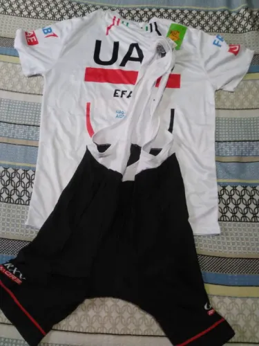 Conjunto Bretelle e Camisa