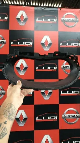Moldura do Painel de Instrumentos Renault Sandero Logan 2007 a 2012  *9