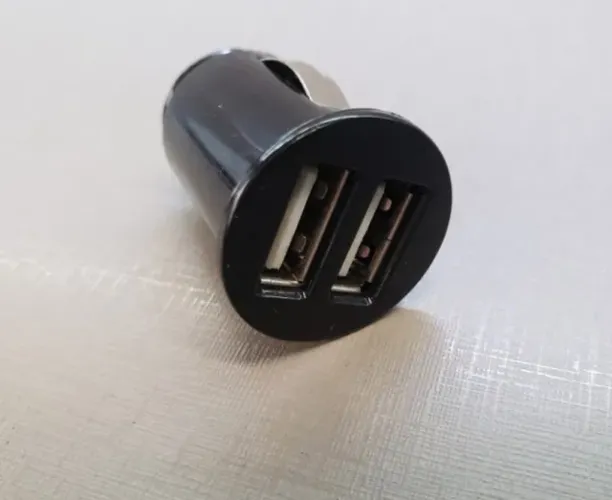 Carregador Veicular USB Embutivel Acendedor Cigarros
