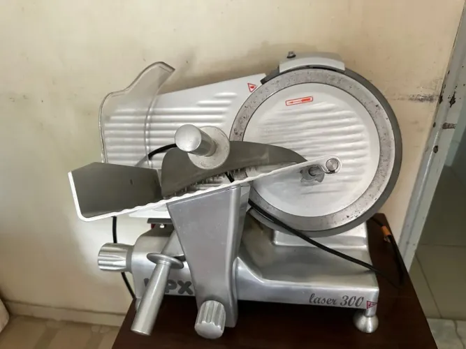 Cortador de Frios UPX