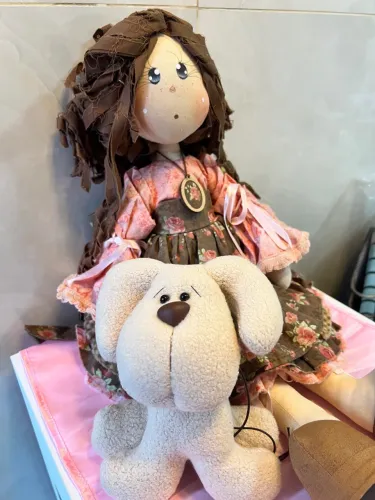 Linda Boneca de Pano e Pelúcia Fofinha