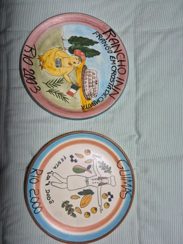 2 Pratos Decorativos Rio 2000e 2003 Boa lembrança 