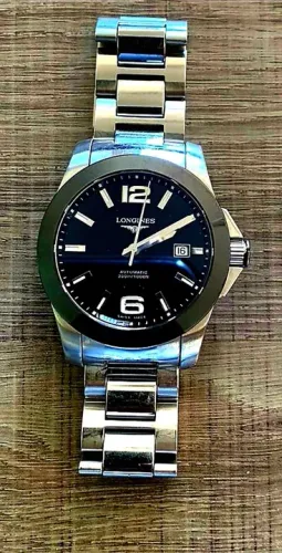 Relógio Longines Conquest  300M