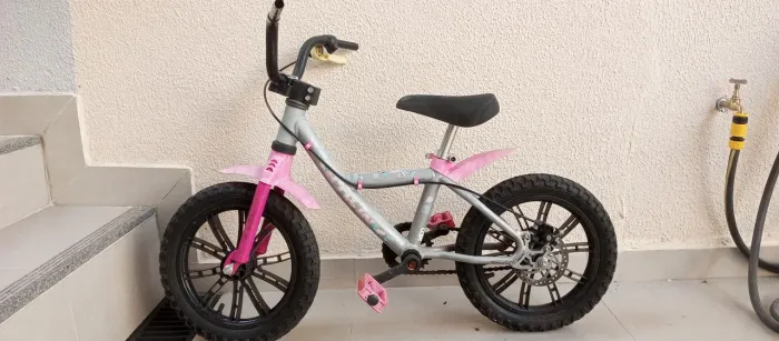 Bicicleta infantil Decathlon menina