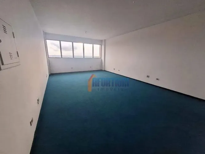 Conjunto, 36 m² - venda por R$ 245.000,00 ou aluguel por R$ 2.502,87/mês - Pinheirinho - C
