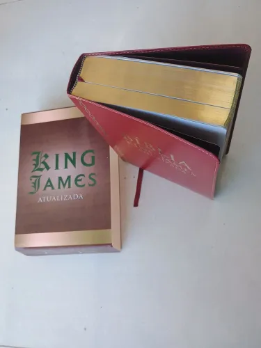 Bíblia de Estudo King James Atualizada - Capa de Couro - 2540 páginas