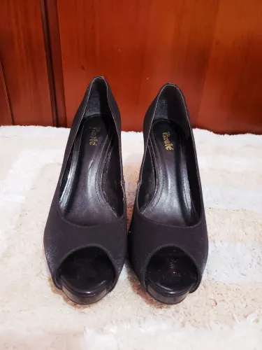 Sandália Salto Peep Toe Preta